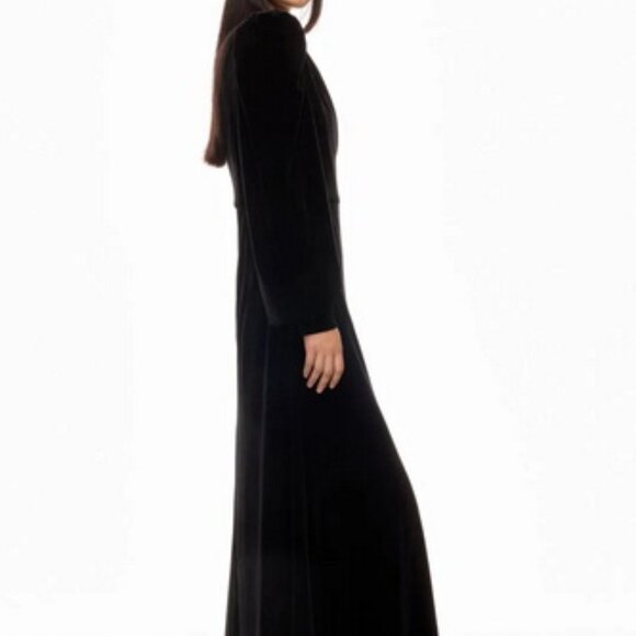 Jewel Badgley Mischka Black One-Shoulder Puff Sleeve Velvet Gown - Picture 3 of 6